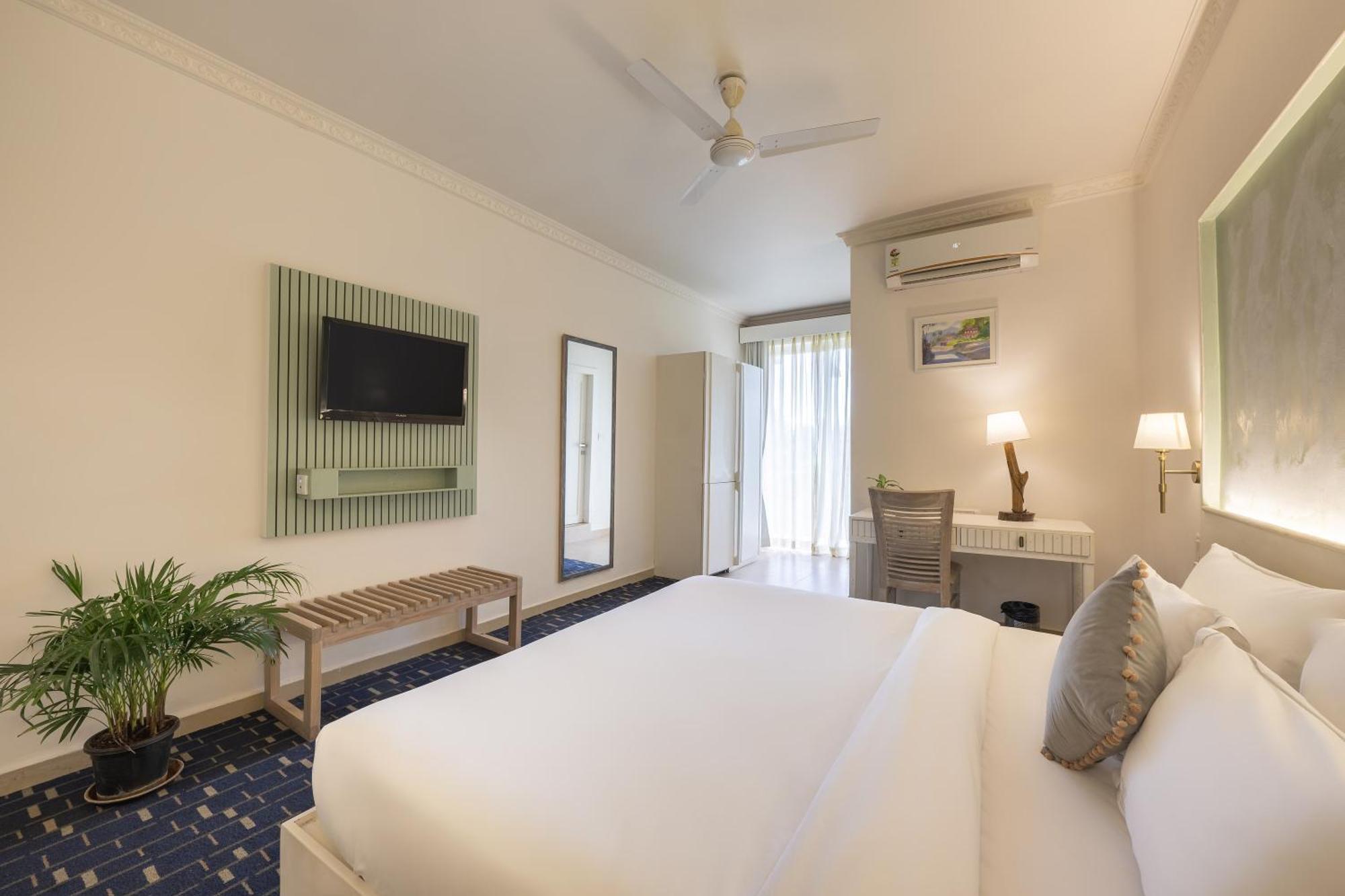 Hotel Echor Samara Morjim Goa Sea View Restro Zewnętrze zdjęcie