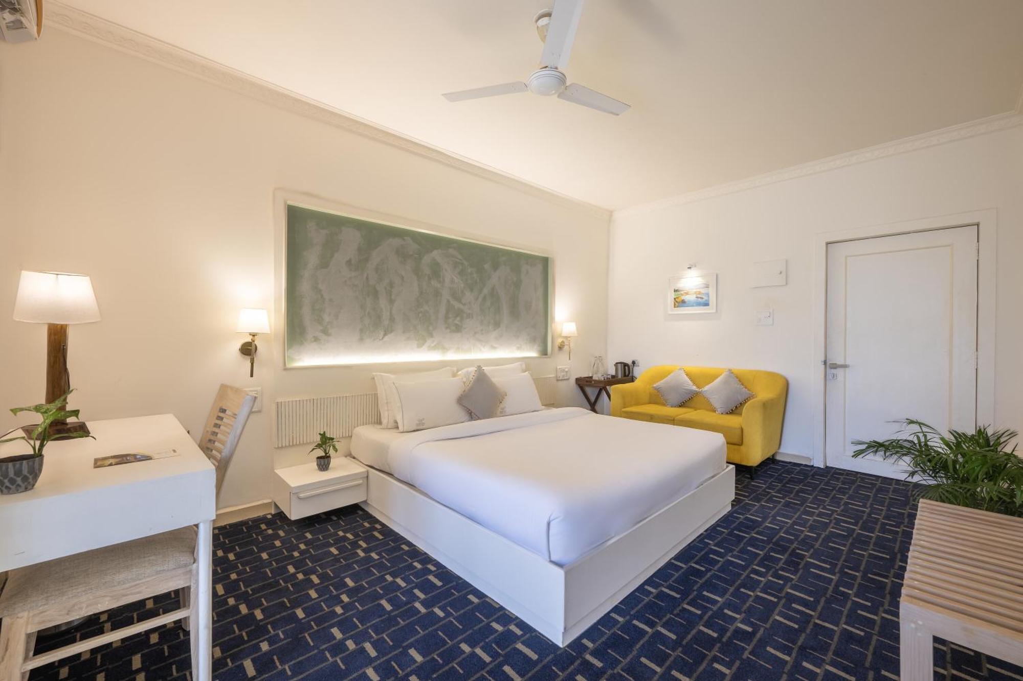Hotel Echor Samara Morjim Goa Sea View Restro Zewnętrze zdjęcie