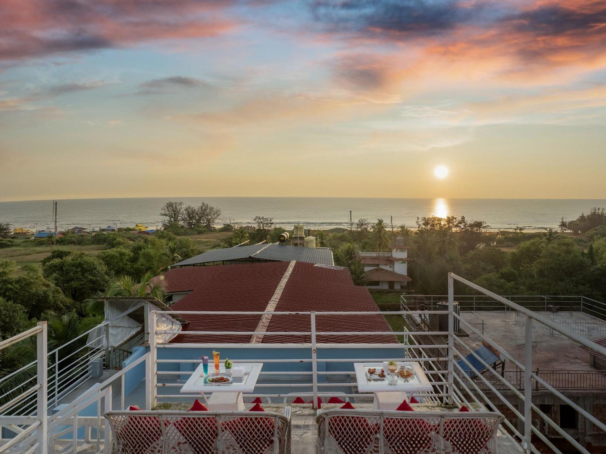 Hotel Echor Samara Morjim Goa Sea View Restro Zewnętrze zdjęcie